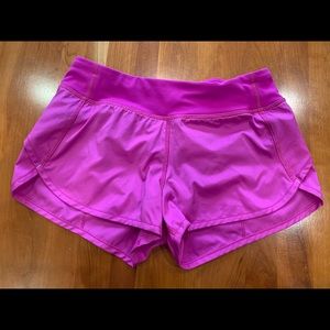 LuluLemon- IVIVVA. Sz12 speedy Magenta shorts, EUC